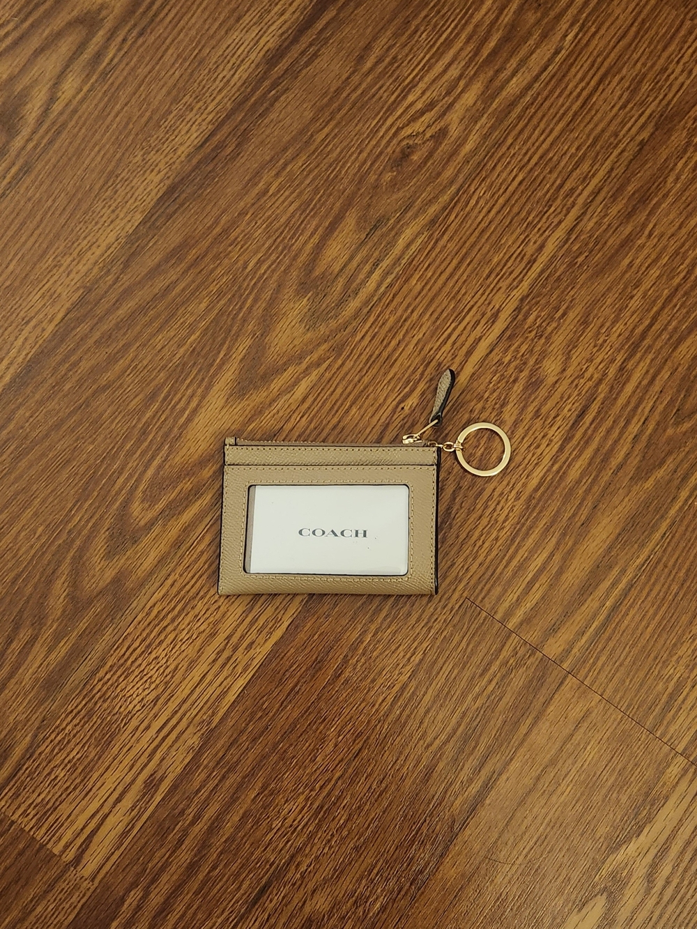 COACH Beige Leather Card Holder with Gold Keyring - Picture 3 of 6